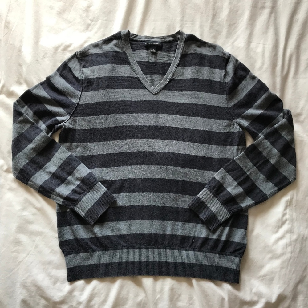 Banana Republic - Men’s Thin V-Neck Sweater